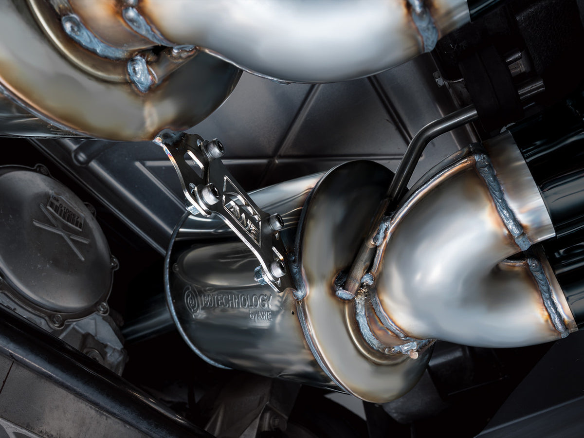 AWE Touring Edition Axleback Exhaust Black Tips (2005 - 2007 C6 Corvette 6.0L / 2008 6.0L) 3015-43660