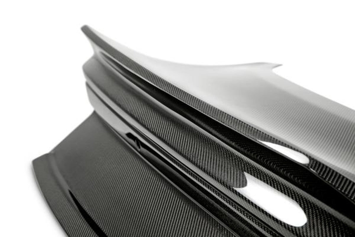 Anderson Composites Carbon Fiber Double Sided Decklid w/Integrated Spoiler (2015-2023 Mustang) AC-TL15FDMU-SA-DS
