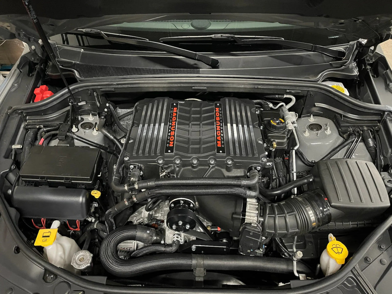 Magnuson Magnum TVS2650 5.7L/6.4L Jeep Grand Cherokee/ Dodge Durango Supercharger System 01-26-64-023-BL