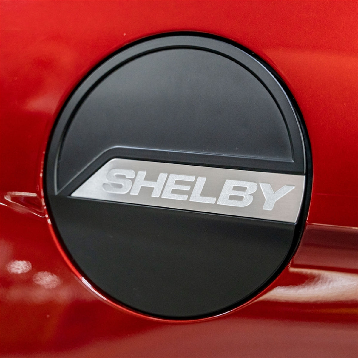Shelby American Aluminum Fuel Door (2015 - 2023 Shelby GT500 / 2015 - 2020 Shelby GT350 / 2015 - 2020 GT350R / 2015 - 2023 Mustang) JR3B-6640526-BK